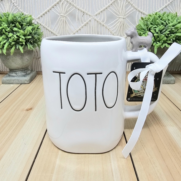 Rae Dunn Wizard of Oz "Toto" Mug - Picture 1 of 6